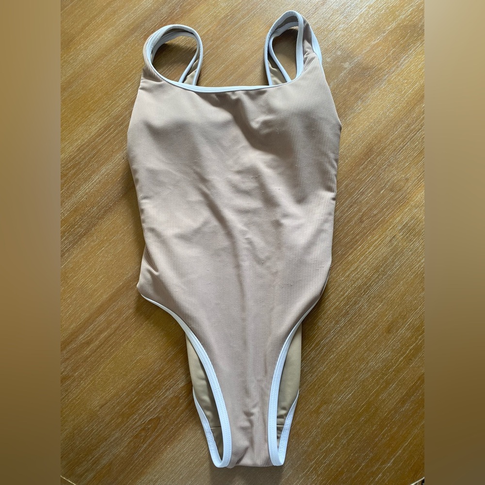 LainSnow Tan Swim